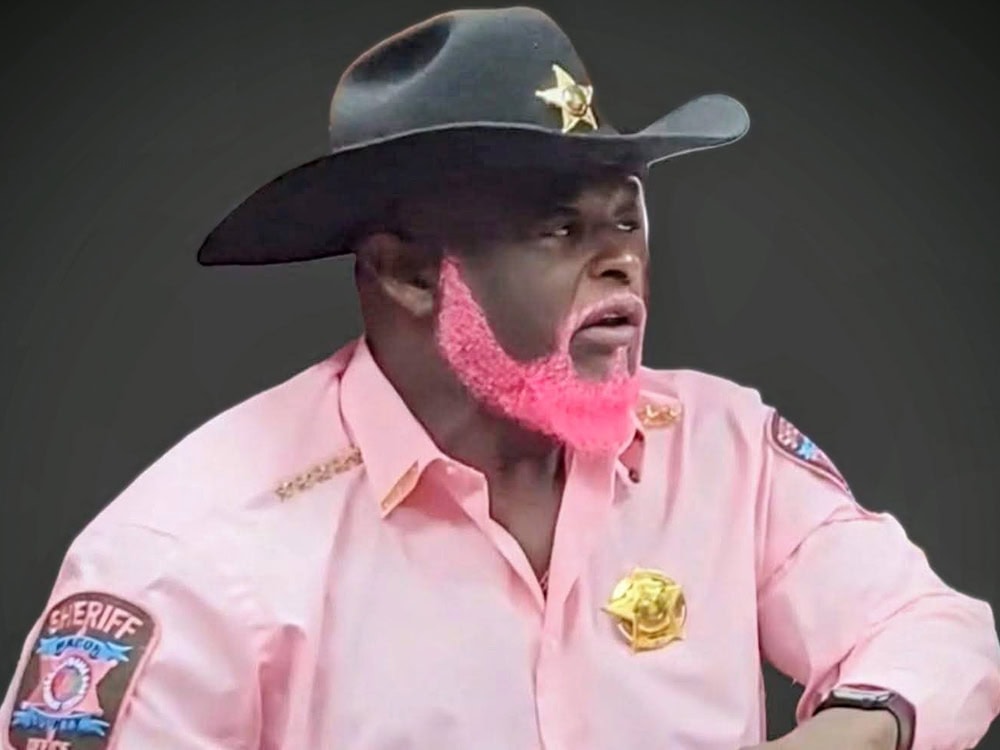pic 4 sheriff brunson in pink shirt
